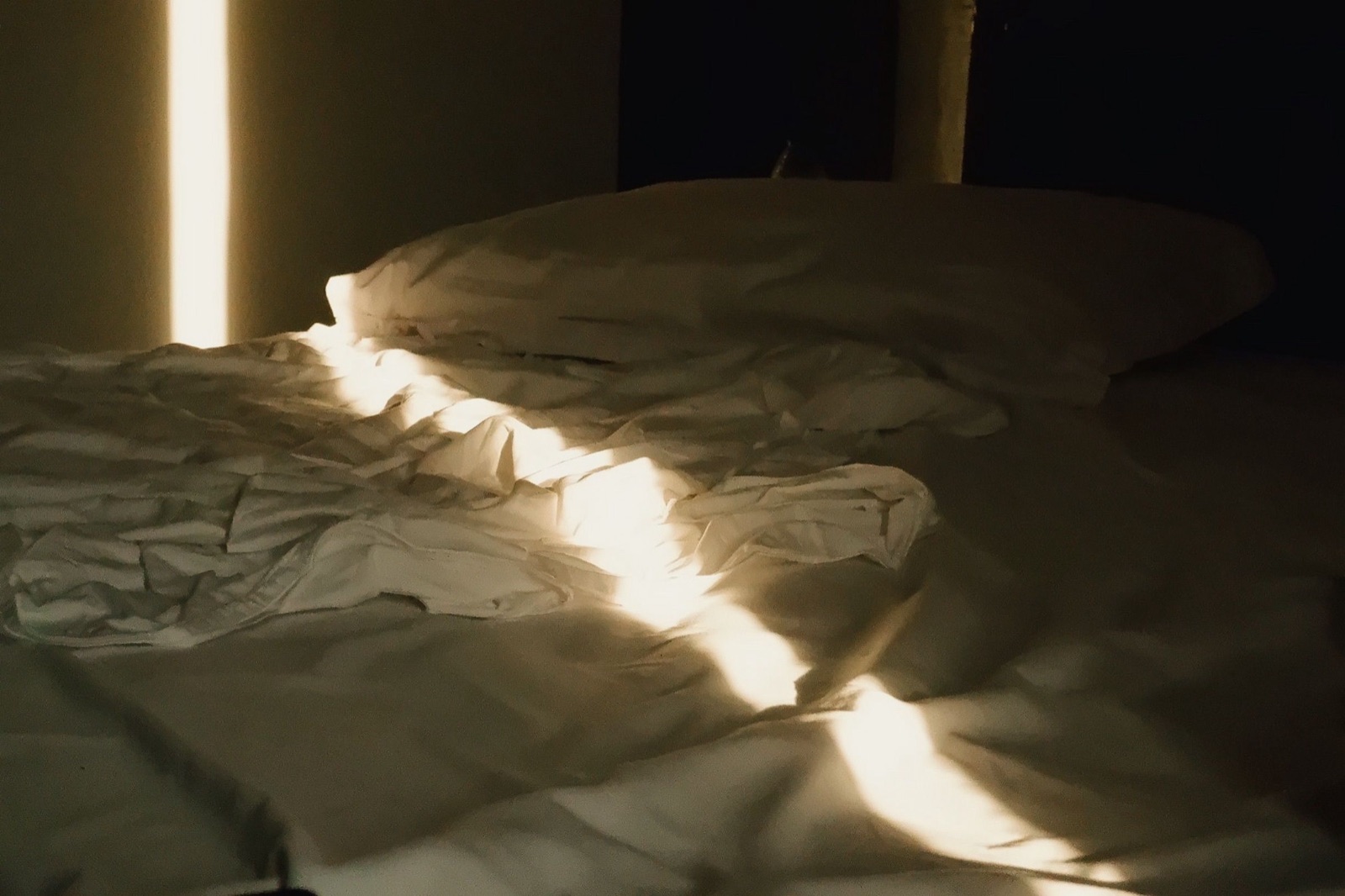Empaths and Vivid Dreams: What Sensitivity Does to Your Nights